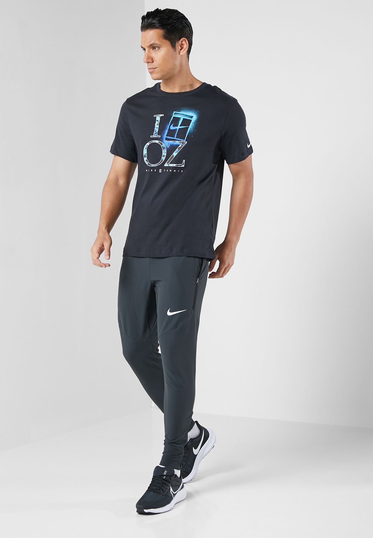 nike training flex vent max sweatpants in khaki