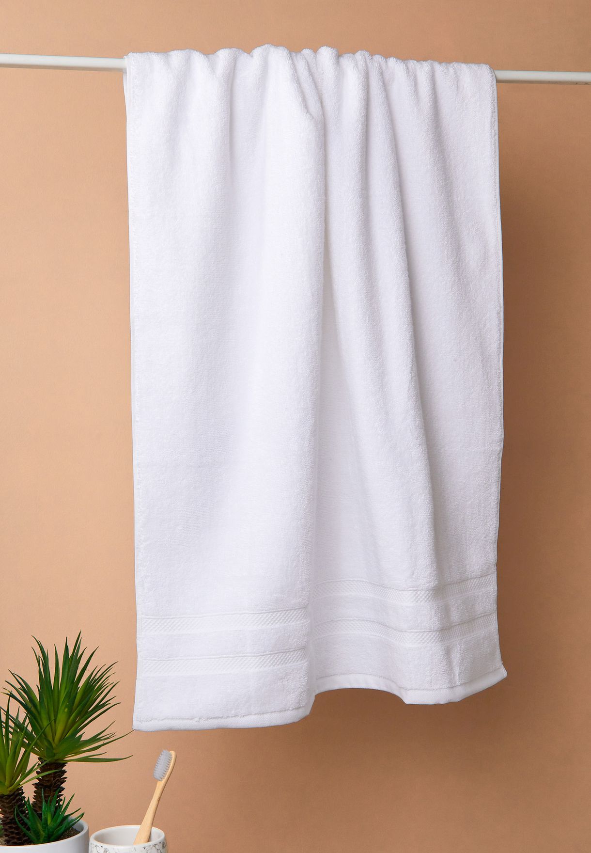 Chroma Bath Towel In White