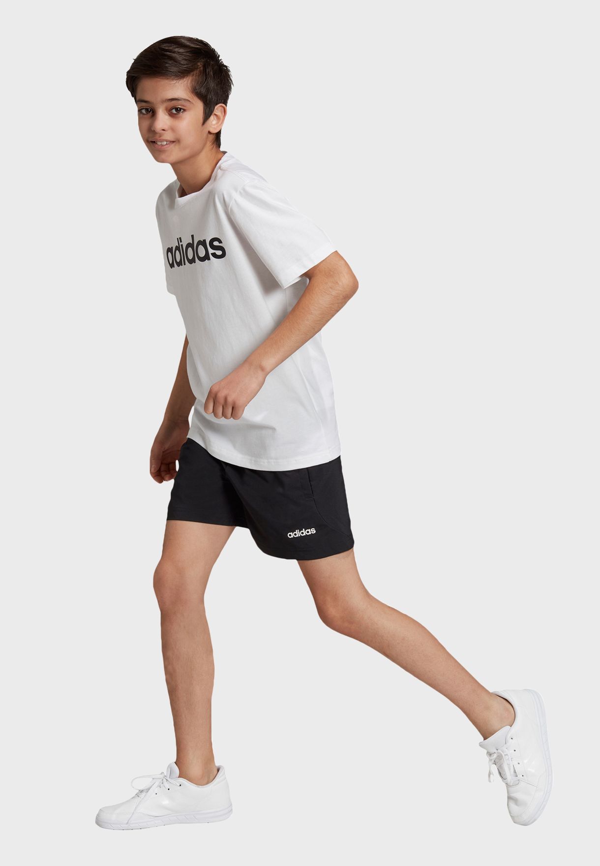 ropa peor simbólico Buy adidas black Youth Essential Climaheat Shorts for Kids in MENA,  Worldwide
