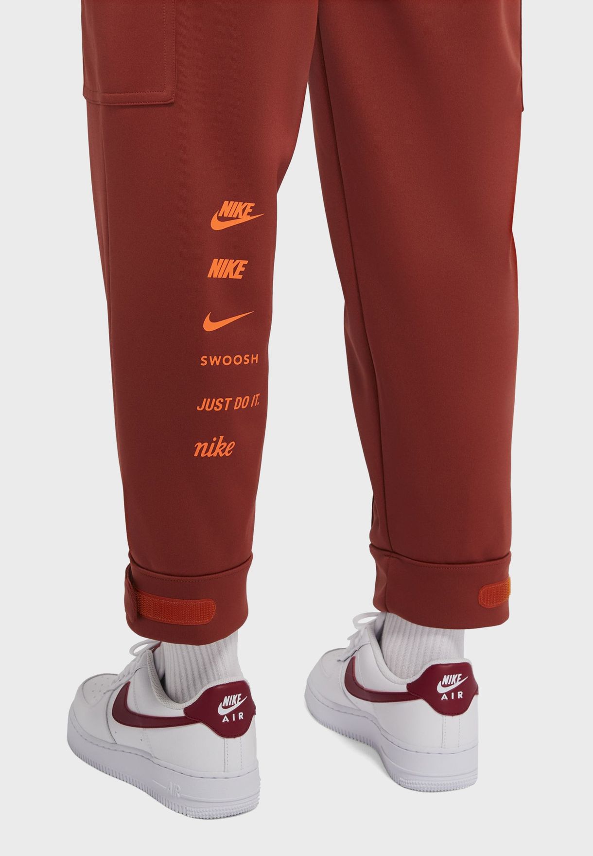 nike nsw swoosh sweatpants