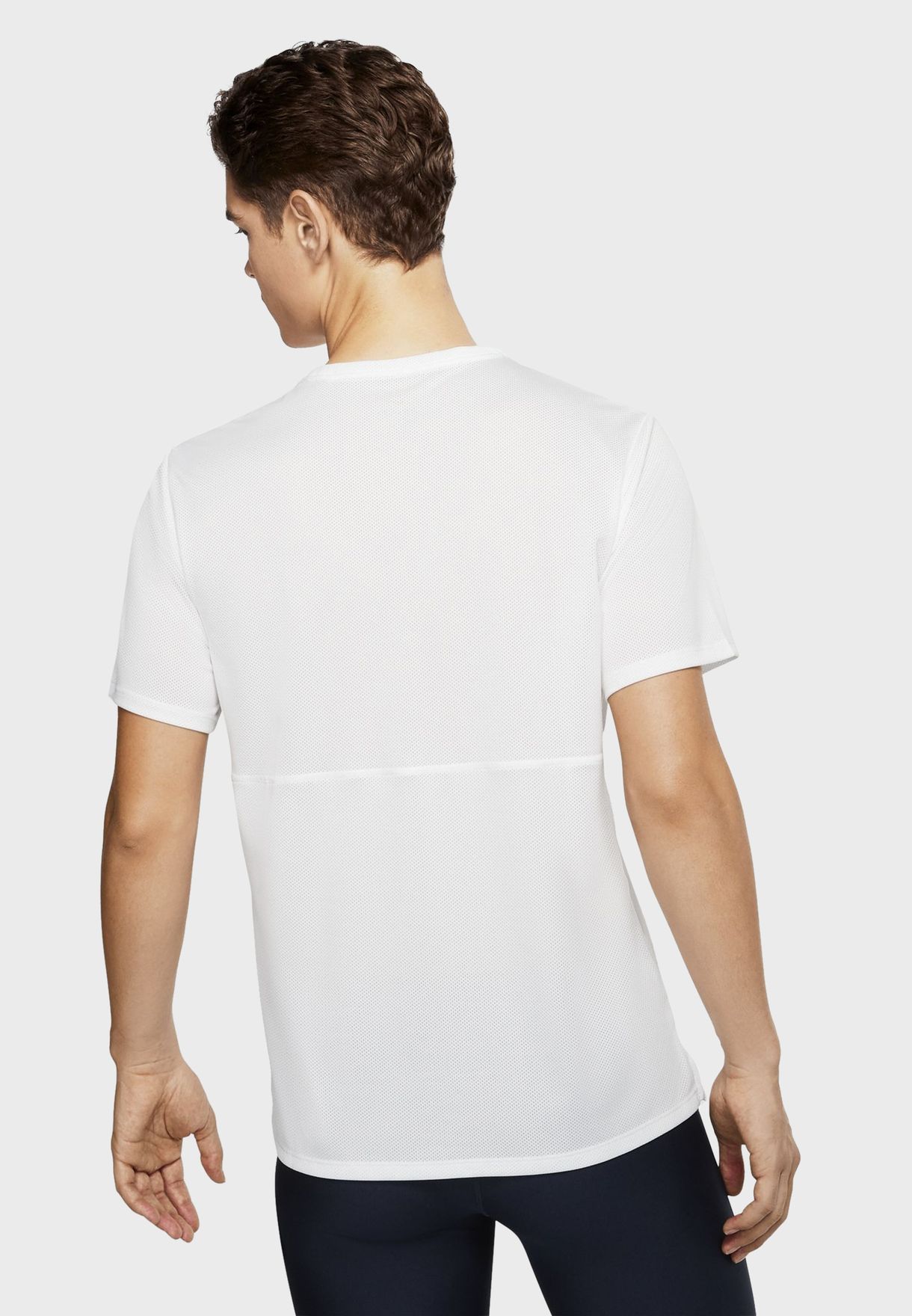 Buy Nike white Breathe Run T-Shirt for Kids in MENA, Worldwide