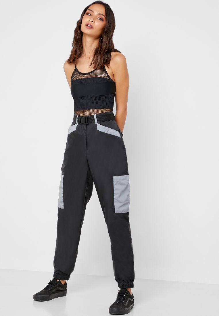 Forever 21 Cargos : Buy Forever 21 Solid Black Cargos Online | Nykaa Fashion