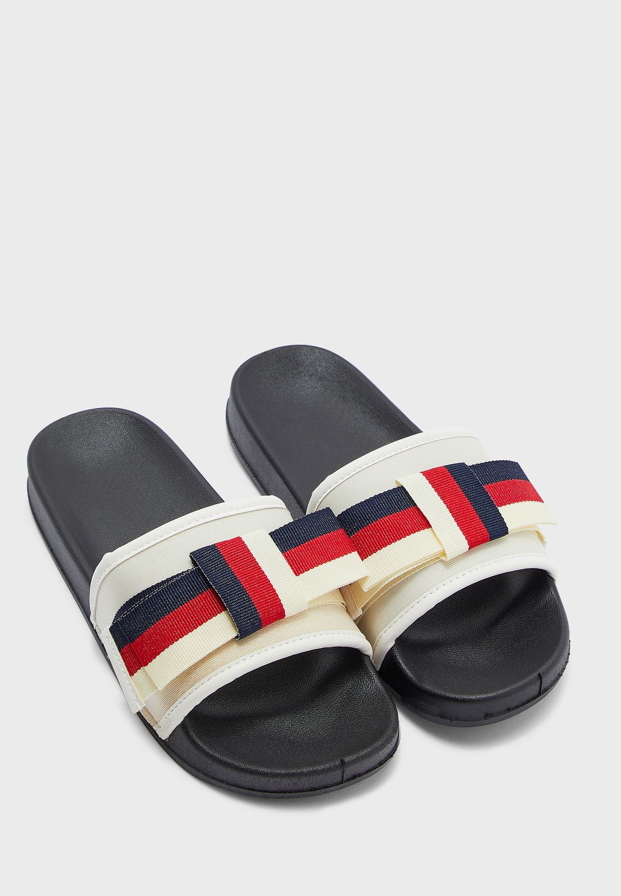 white bow sliders