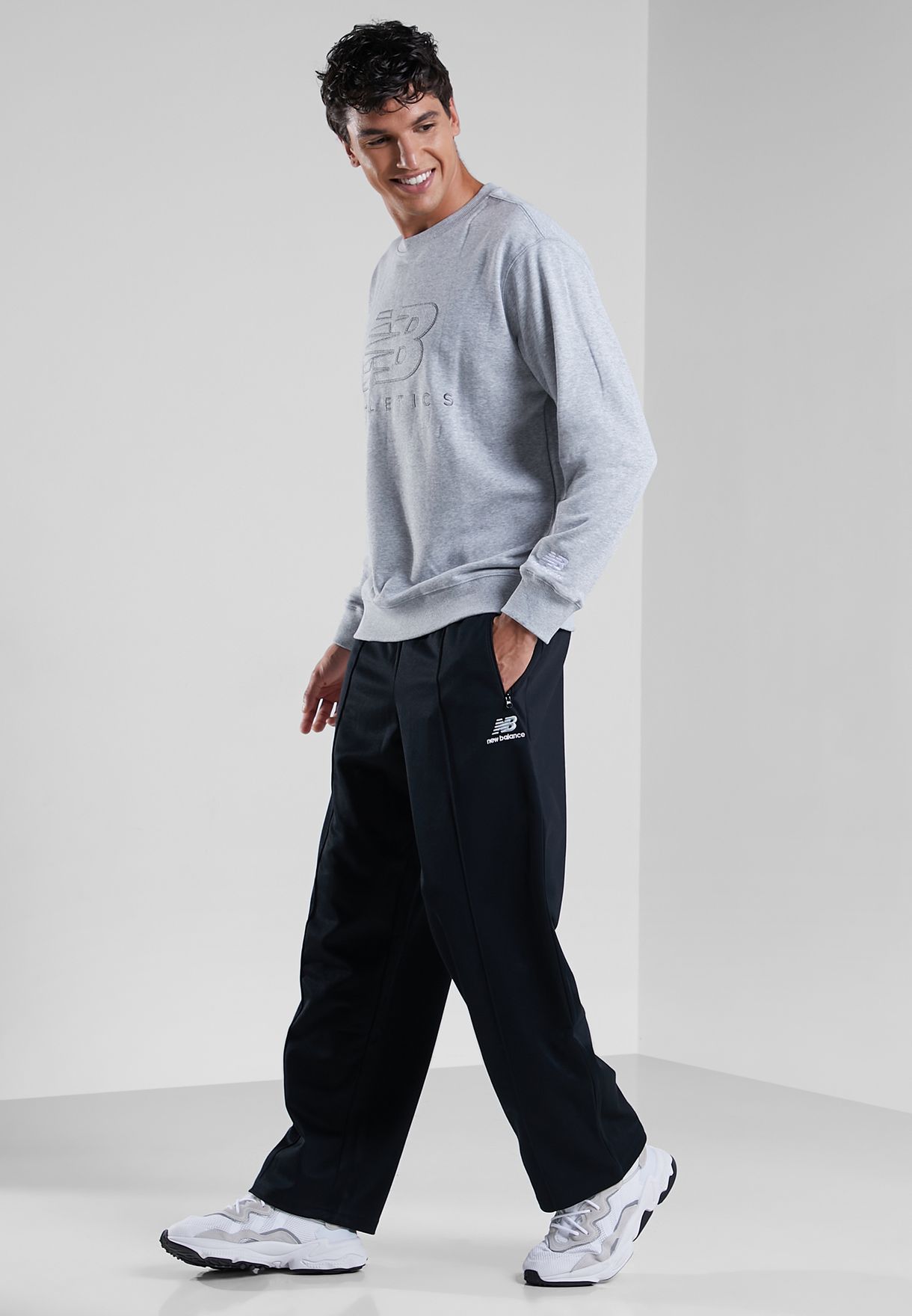 Uni-Ssentials Sweatpants
