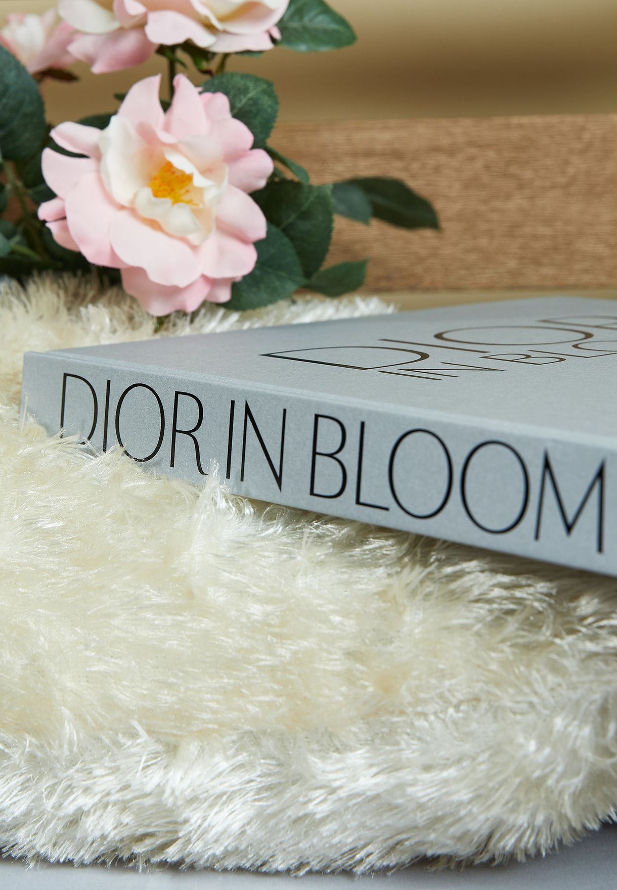 كتاب Dior In Bloom