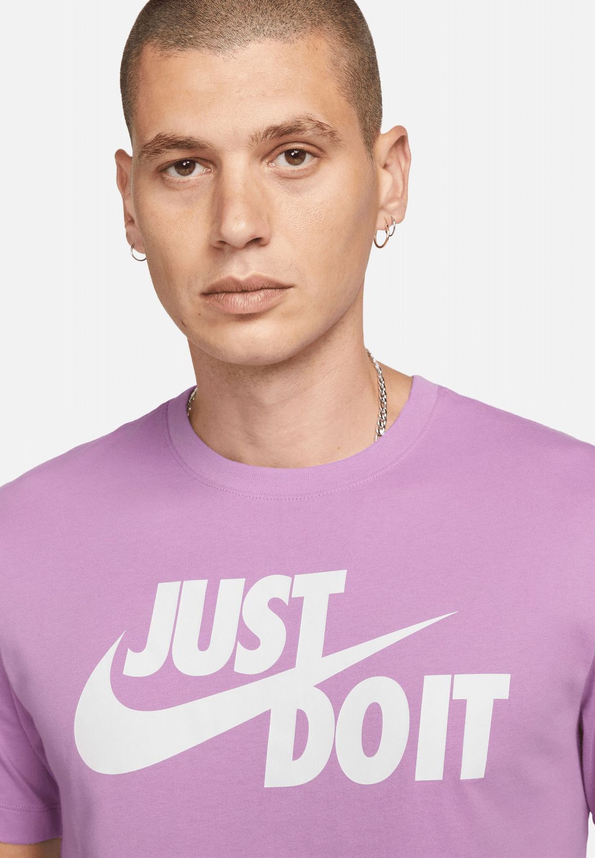 Buy Nike purple Just Do It Swoosh T-Shirt for Men in MENA, Worldwide