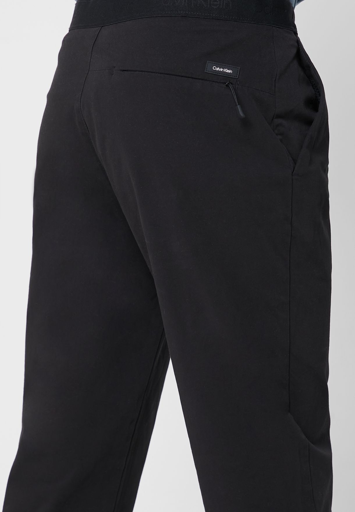 Essential Tapered Pants