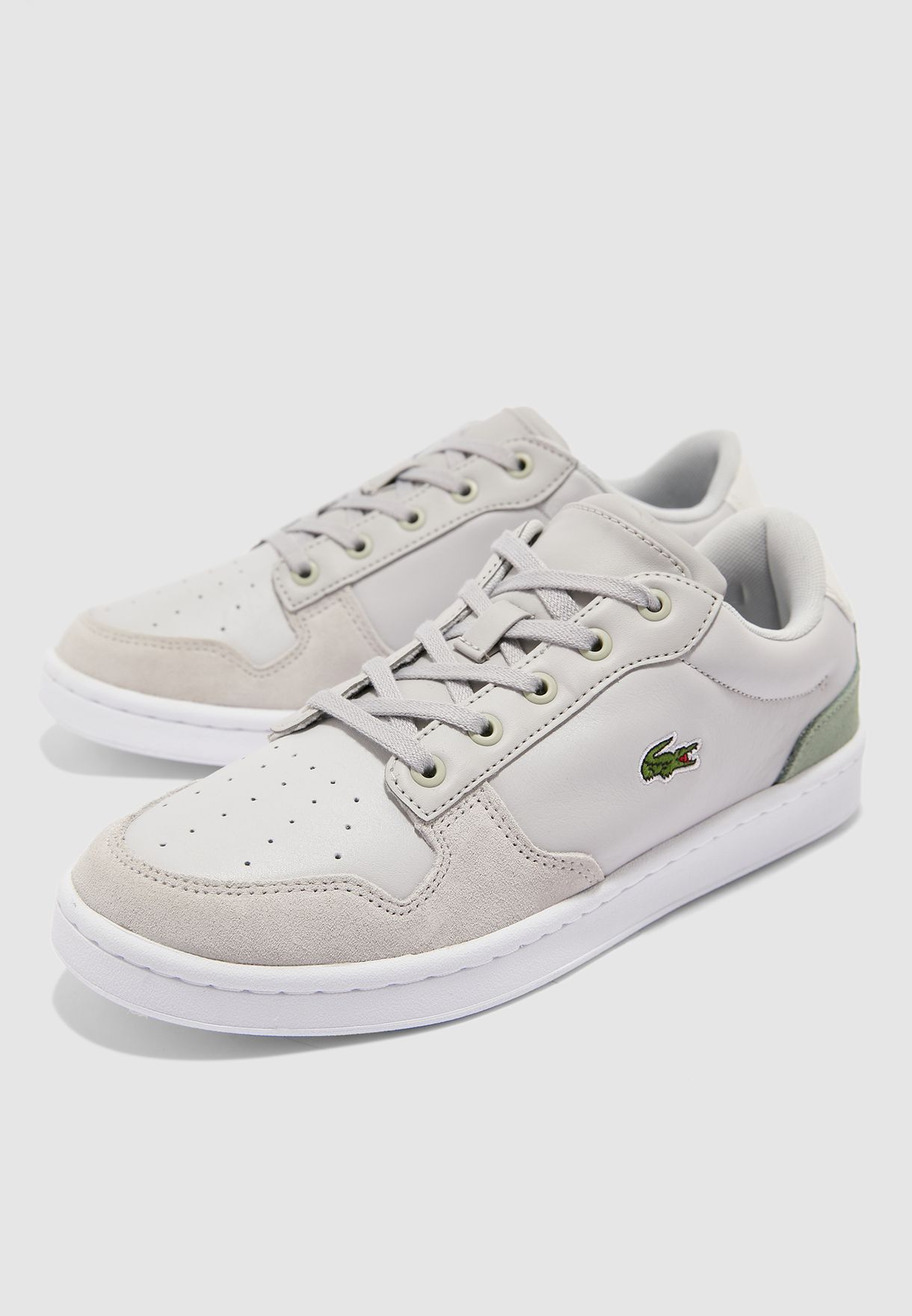 lacoste low top sneakers