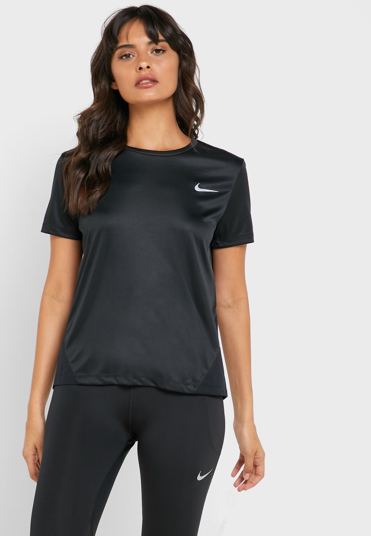 Buy Nike black Miler T-Shirt for Women in MENA, Worldwide | AJ8121-010
