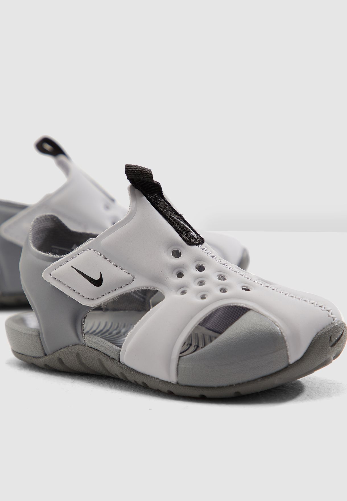 Buy Nike grey Infant Sunray Protect 2 