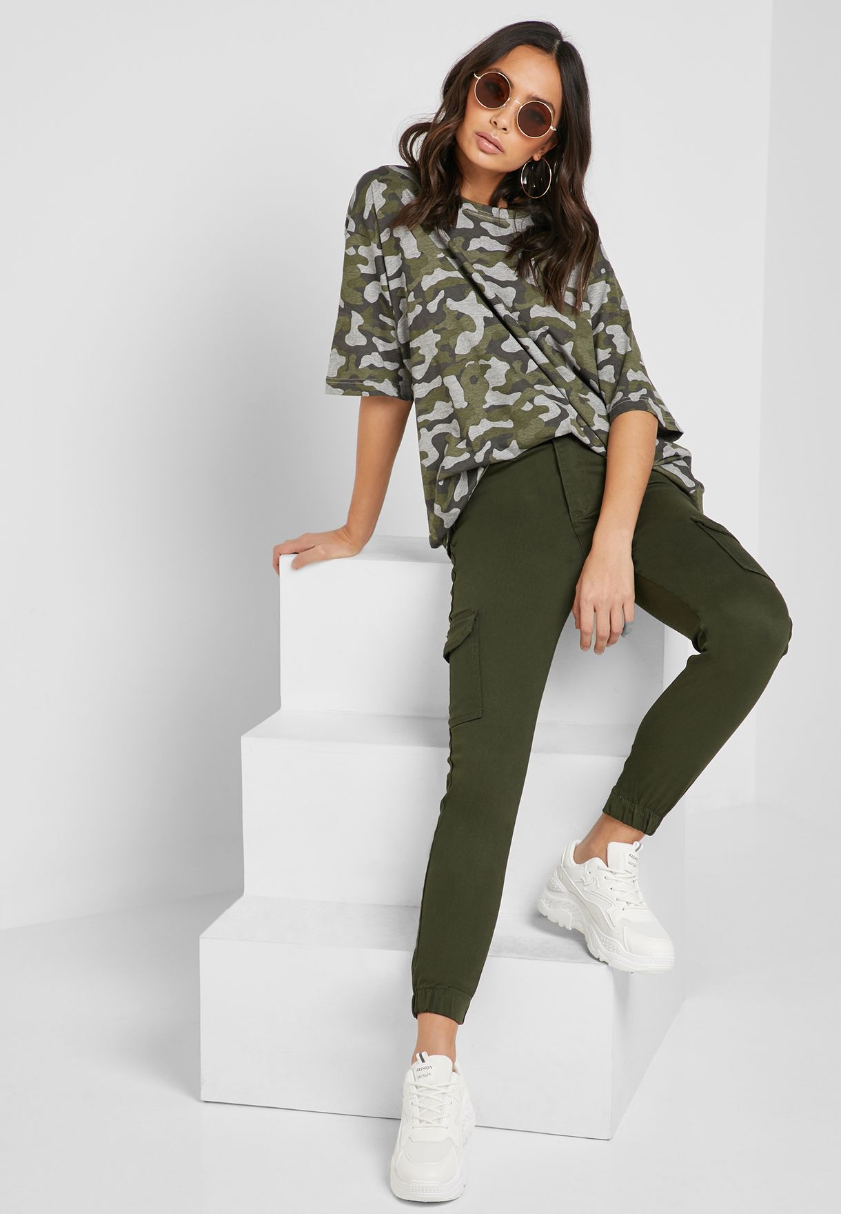 outfit green cargo pants