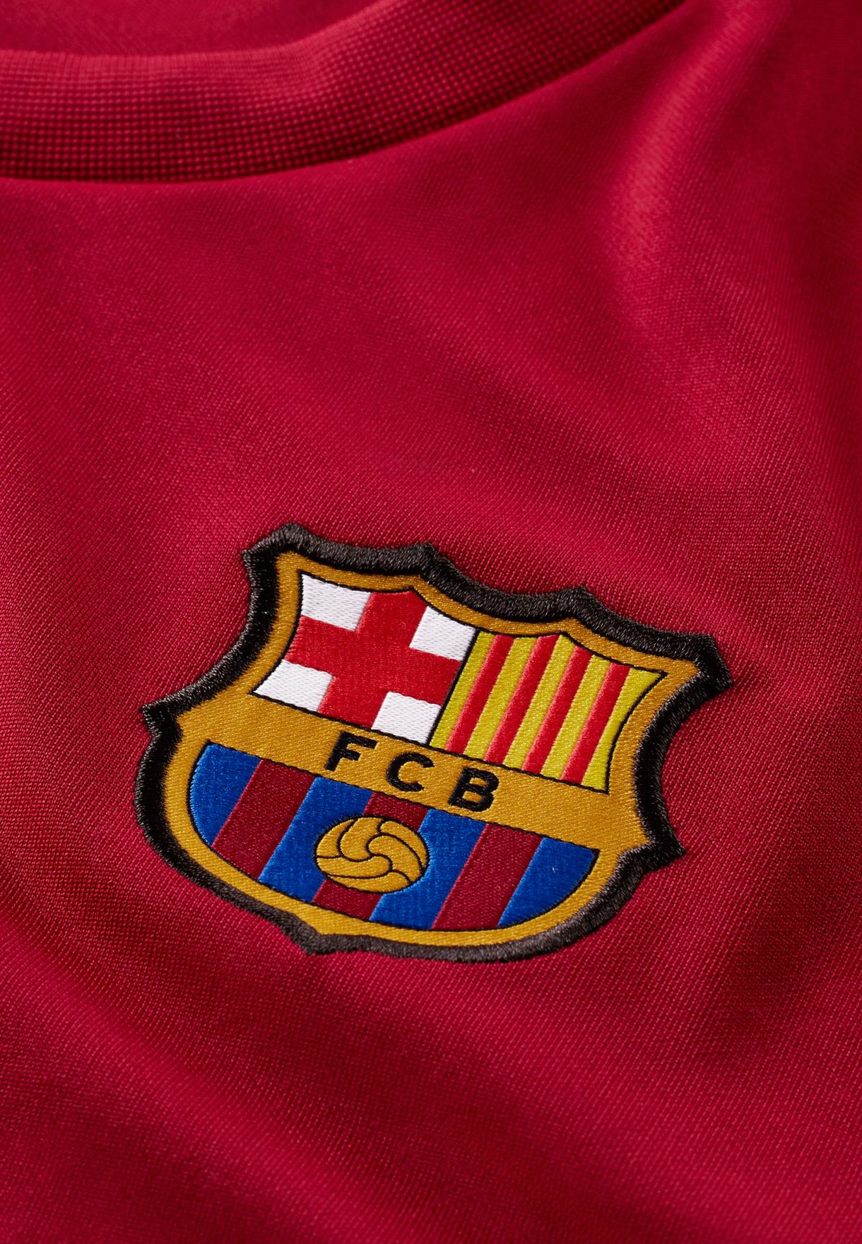 تيشيرت بشعار فريق برشلونة