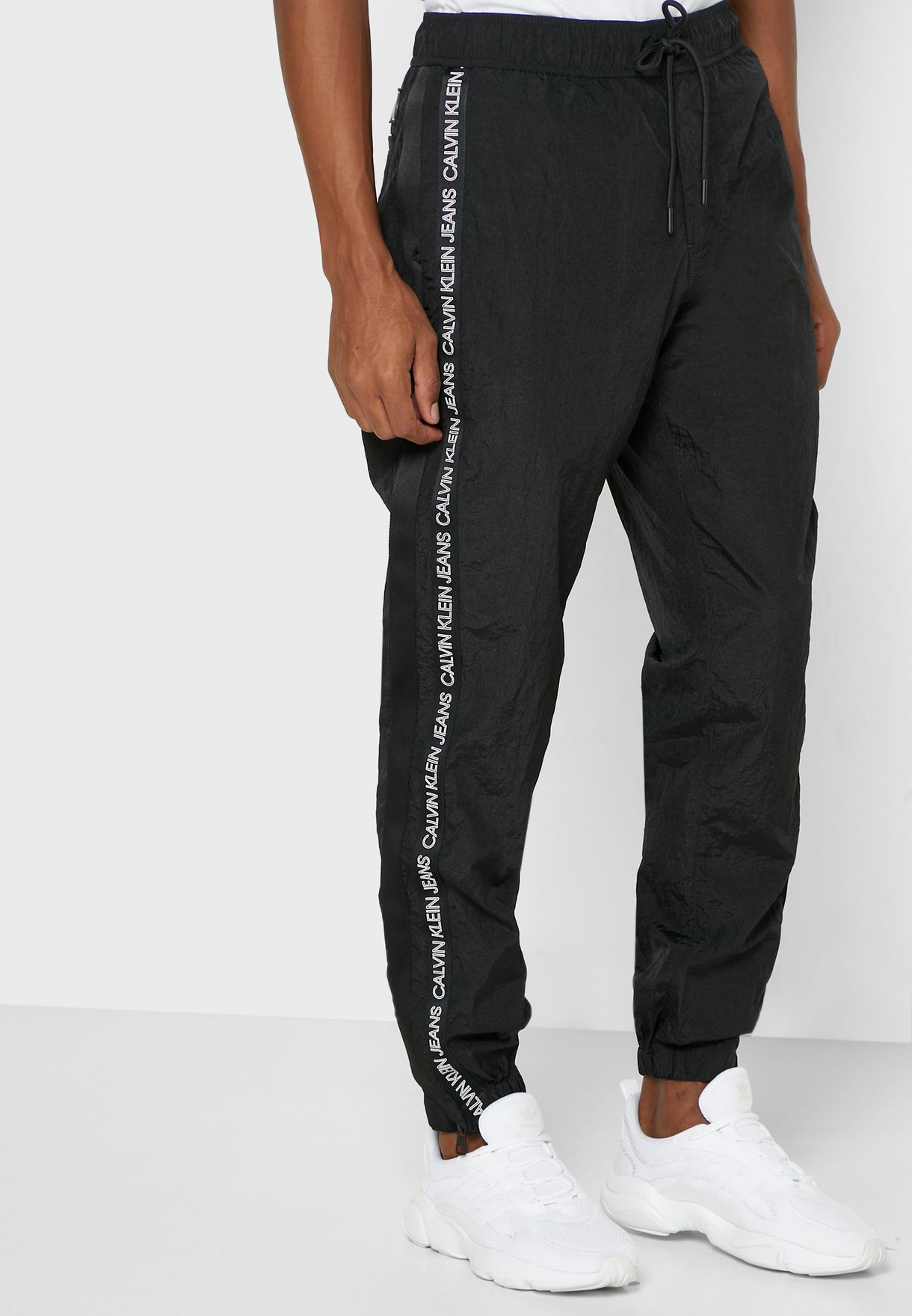 Buy Calvin Klein Jeans black Side Logo Sweatpants for Men in Riyadh, Jeddah