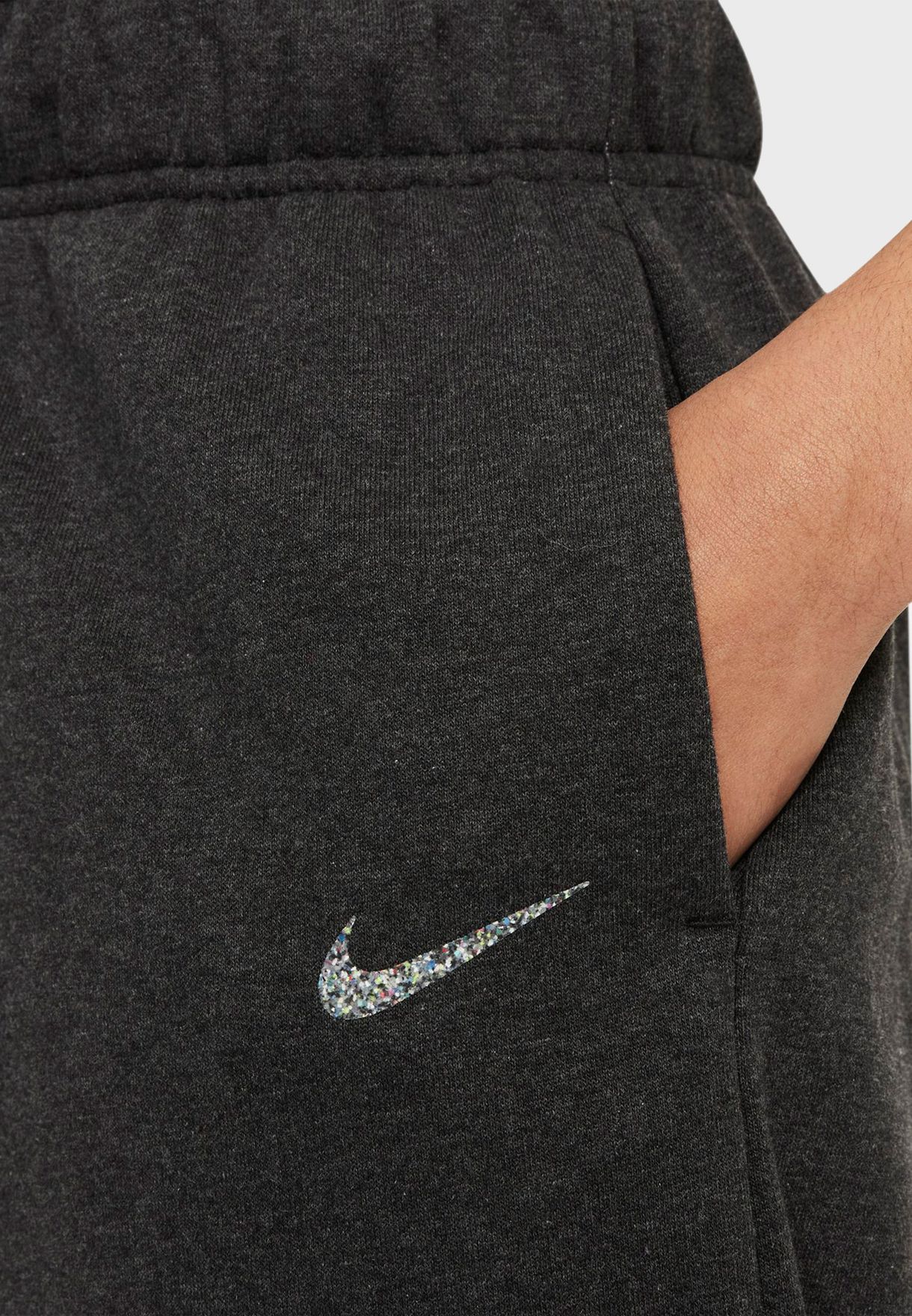 nike nsw essential fleece