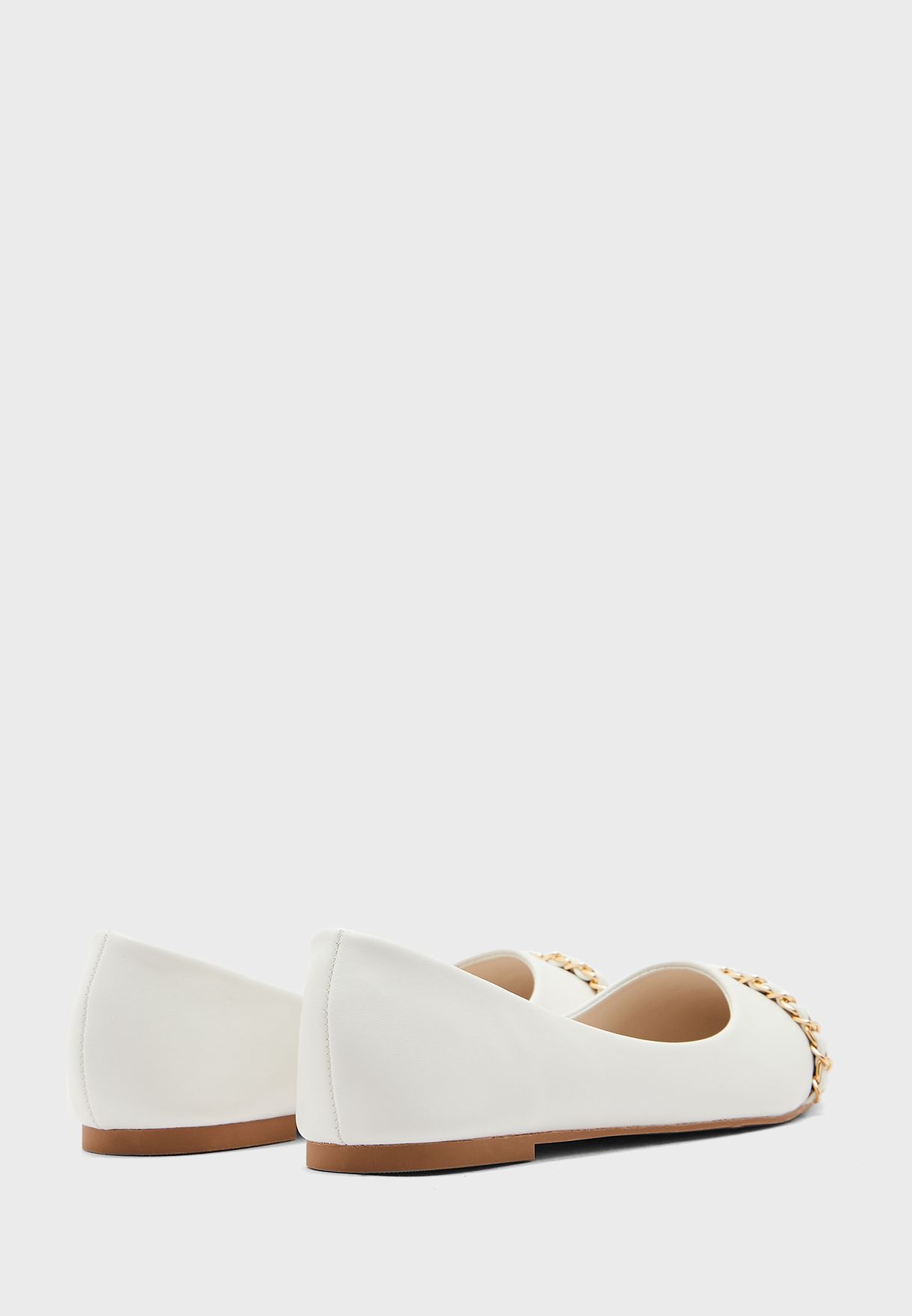 Colourblock Pointed Flat Shoe With Chain 