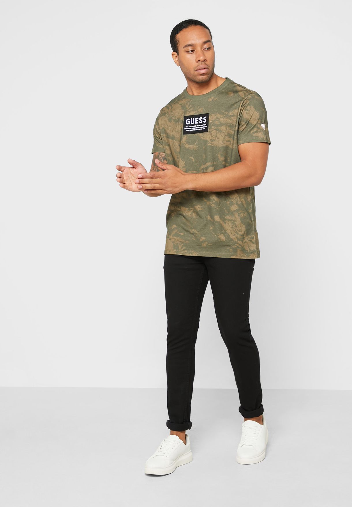 Buy Guess Grey Graphic Crew Neck T Shirt For Men In Mena Worldwide M1gi55i3z11