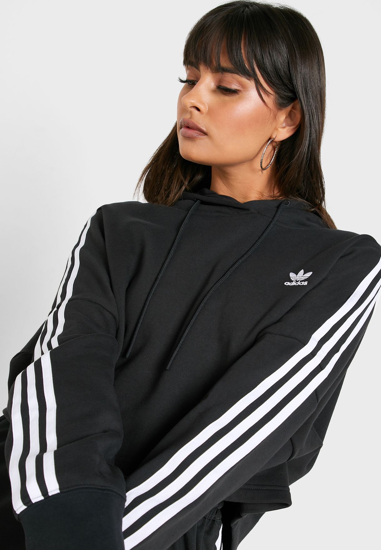 adidas cropped hoodie outfit