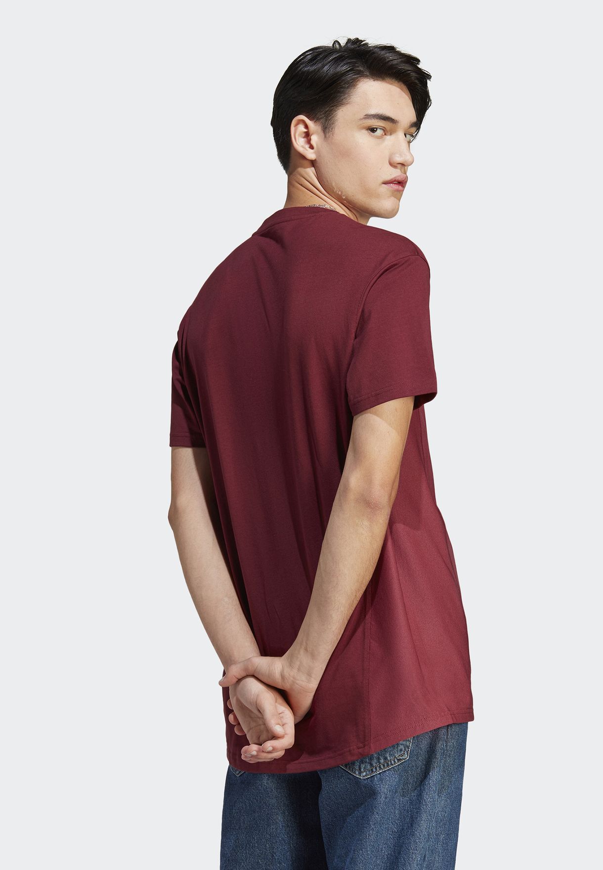 Essential Logo T-Shirt