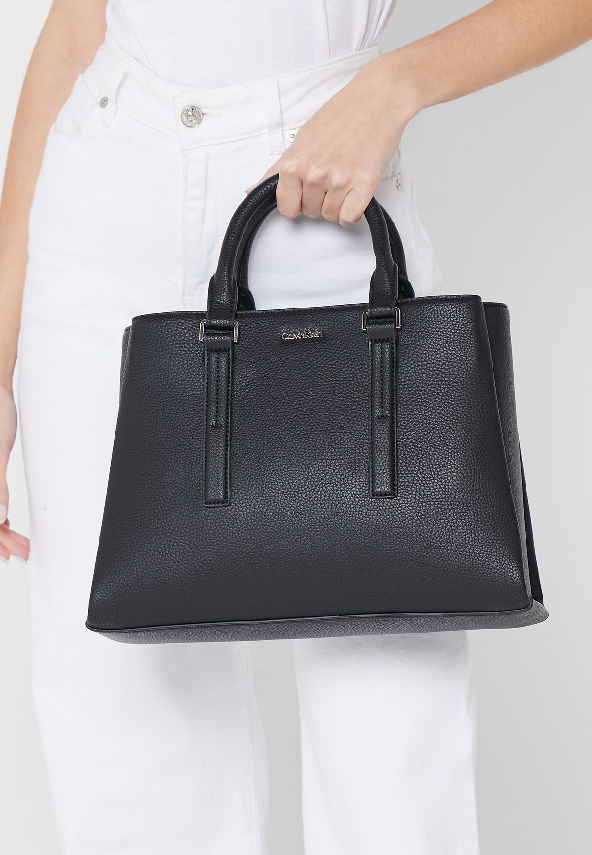 Buy Calvin Klein black Elevated Medium Tote Bag for Women in Dubai, Abu  Dhabi