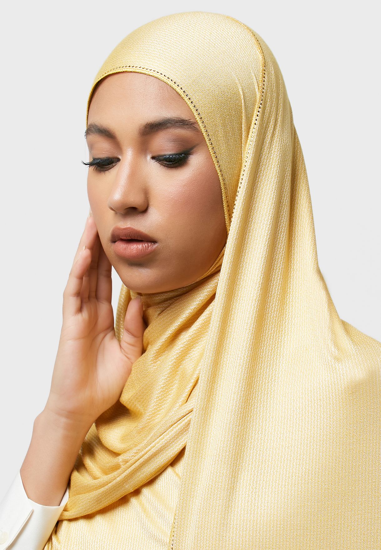 Hijab Studded With Stones On The Front Side