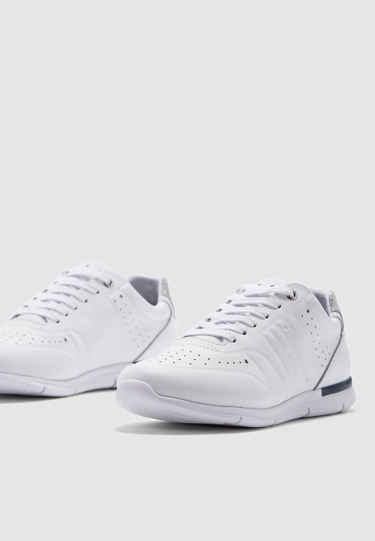 tommy hilfiger glitter detail light sneaker