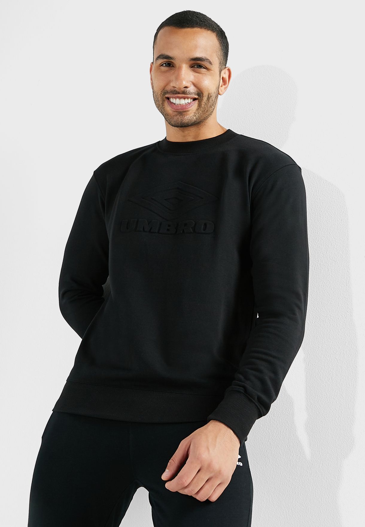 Buy Umbro black Embossed Sweatshirt for Men in MENA, Worldwide