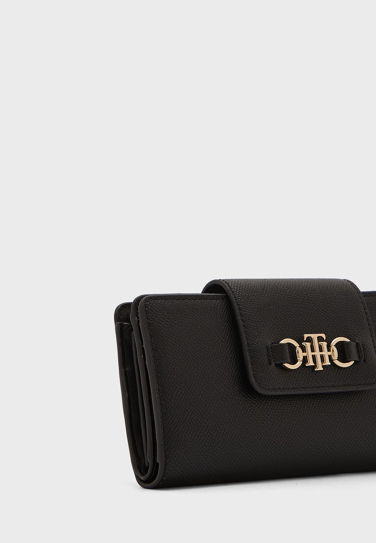 Buy Tommy Hilfiger black Club Large Flap Wallet for Women in Dubai, Abu  Dhabi