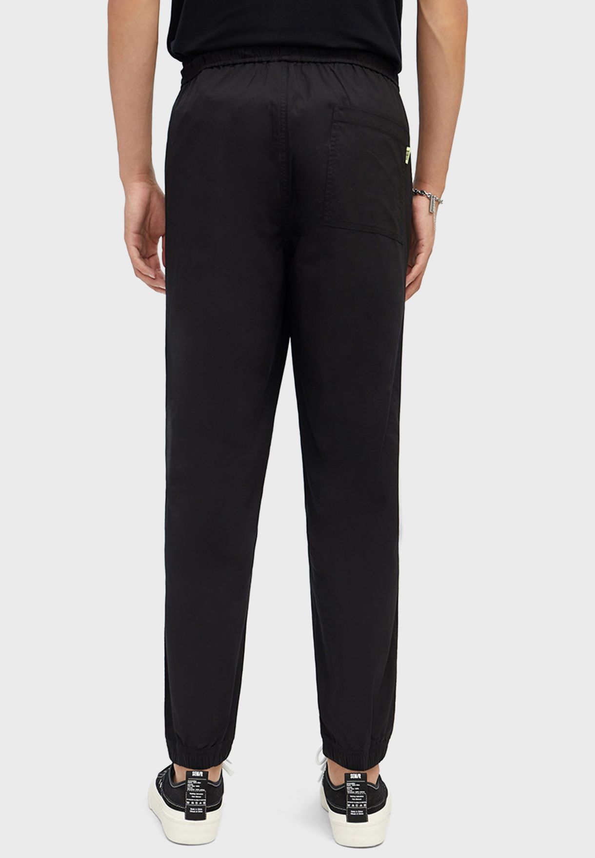 black plain sweatpants