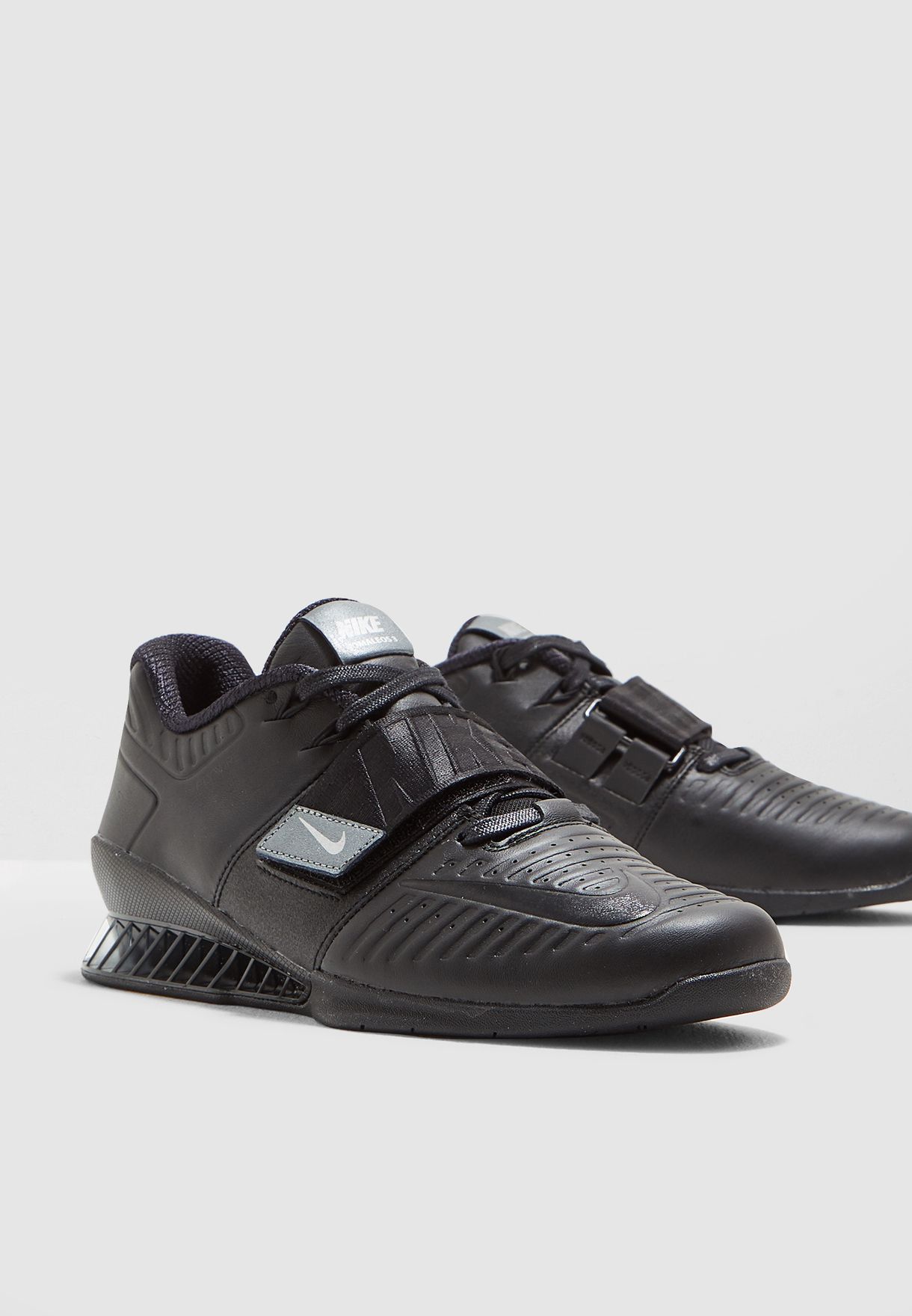 Buy Nike black Romaleos 3 XD for Men in 