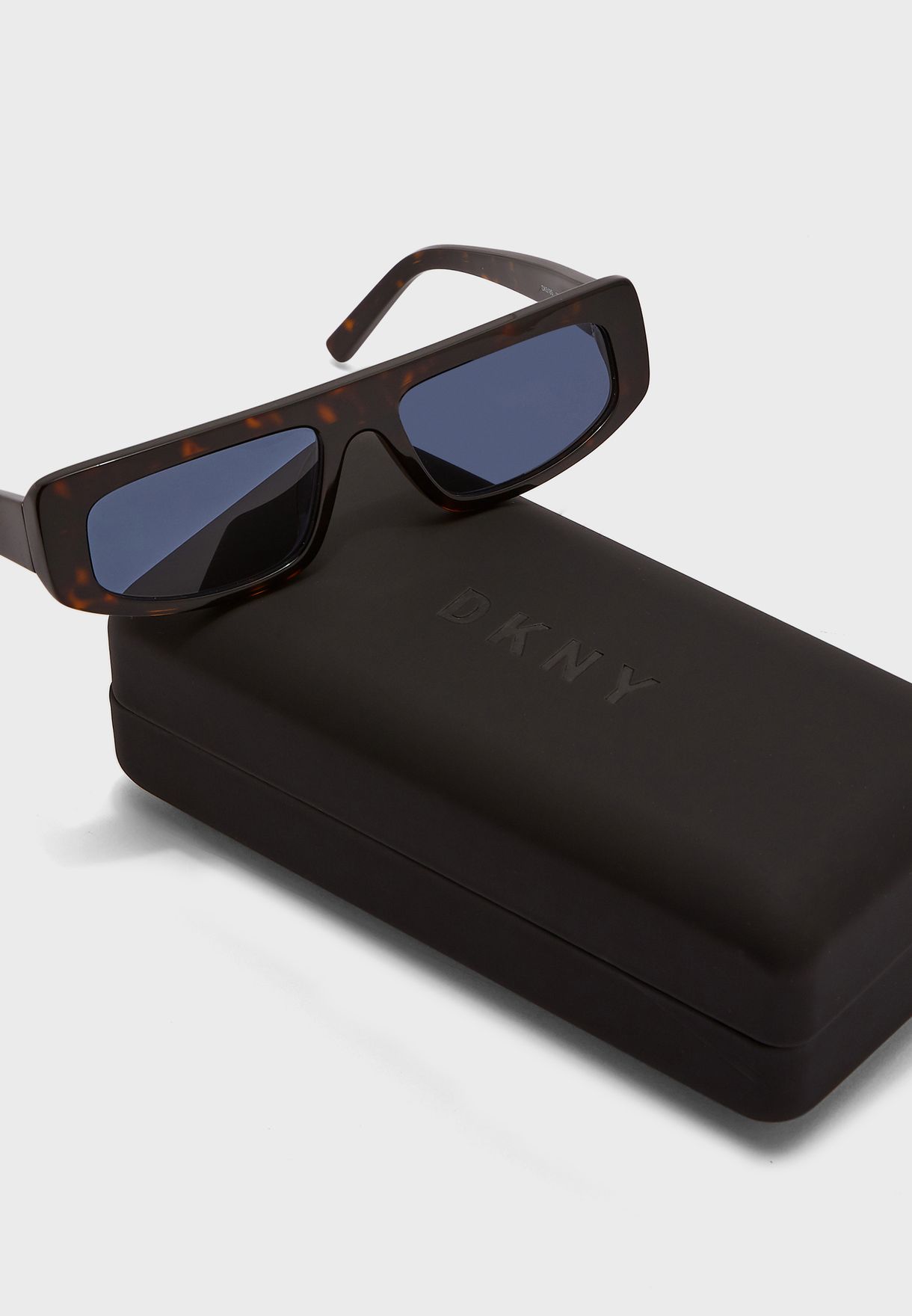 dkny wayfarer sunglasses