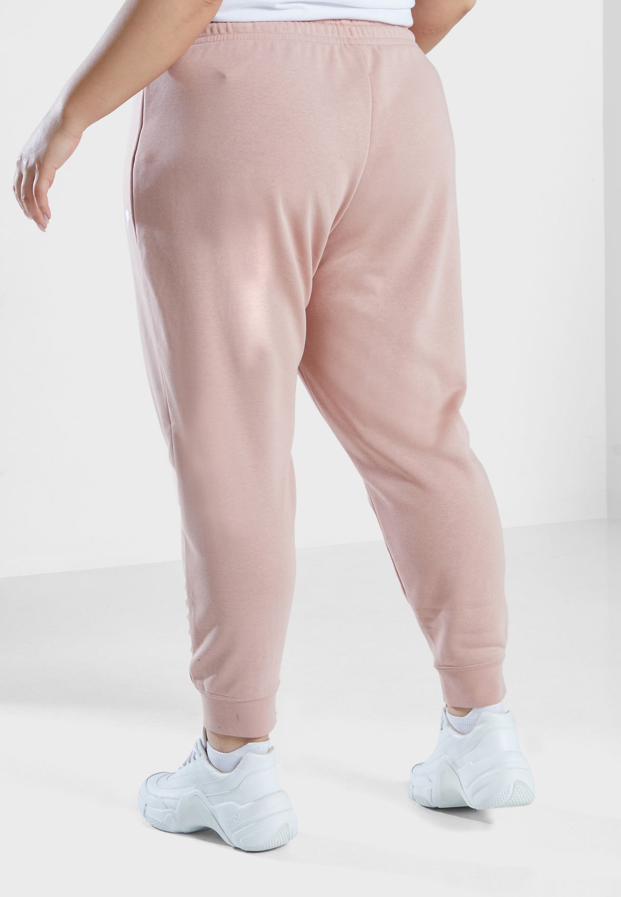 nike essential fleece sweatpants