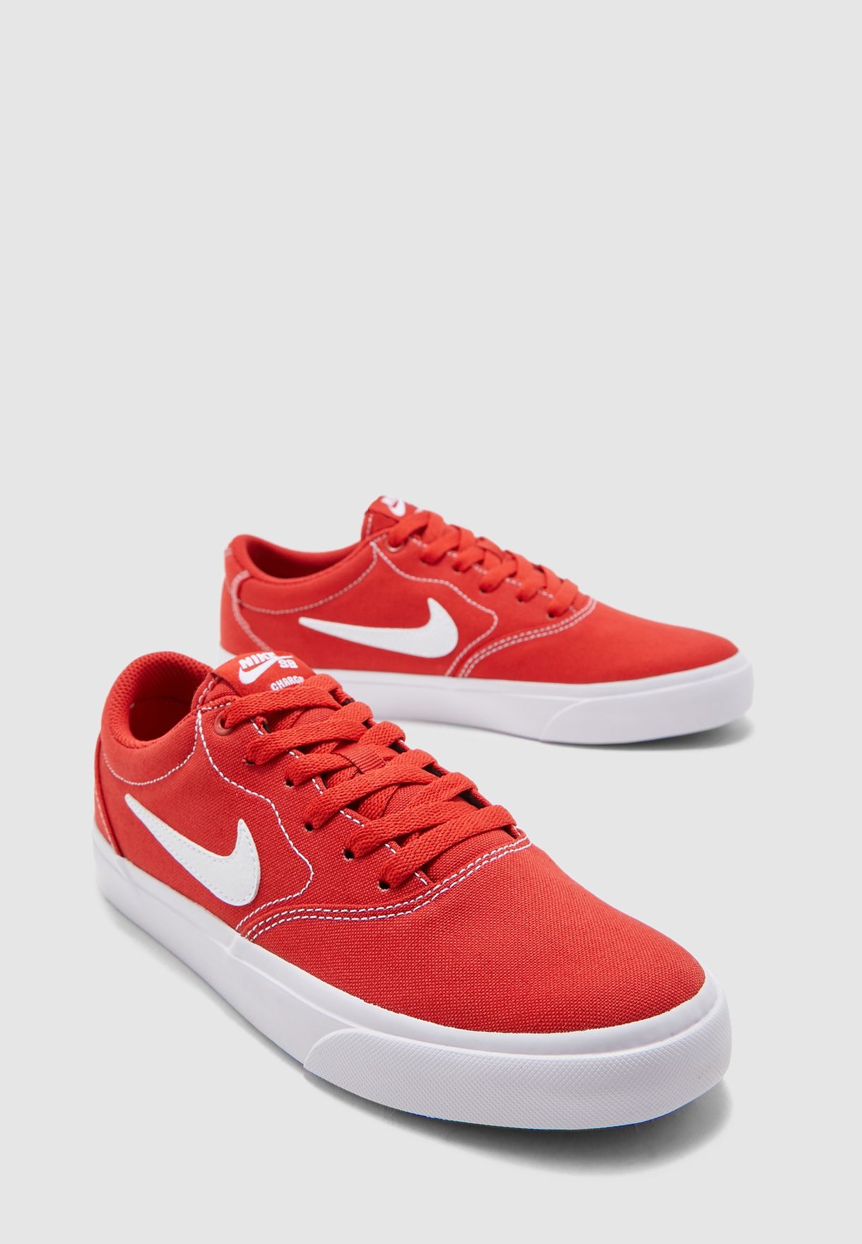 red nike skate shoes 