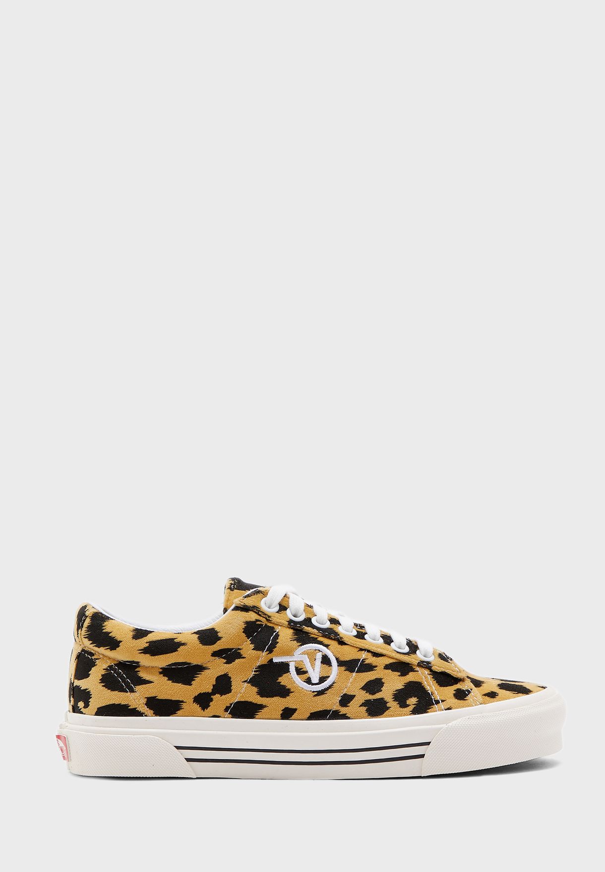 vans anaheim sid dx trainers in leopard