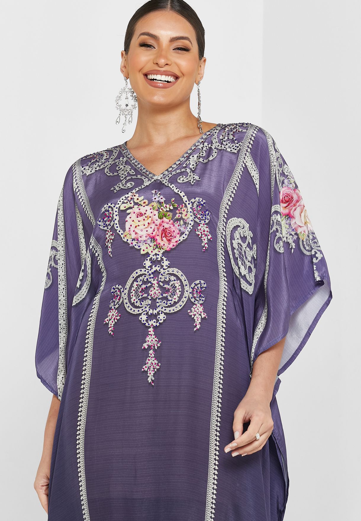 قفطان بطبعة ورود