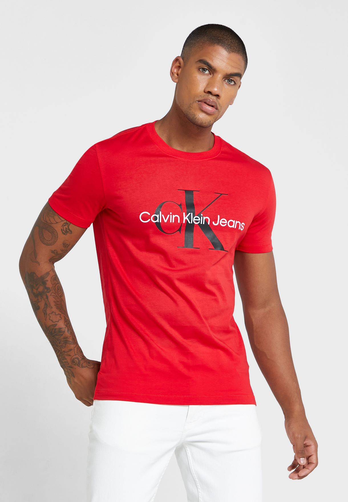 Buy Calvin Klein Jeans red Logo Crew Neck T-Shirt for Men in Dubai, Abu  Dhabi