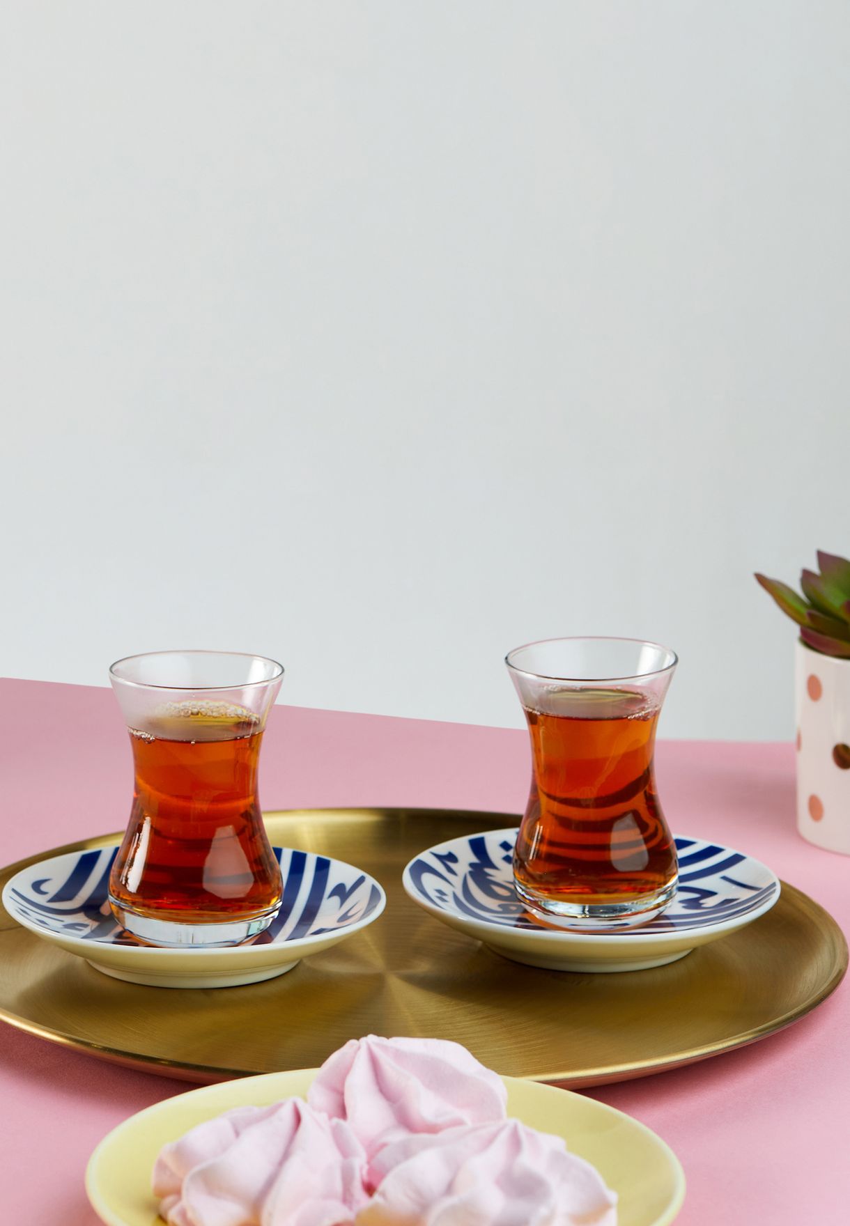 Set Of 2 Ghida Teacups With Gift Box