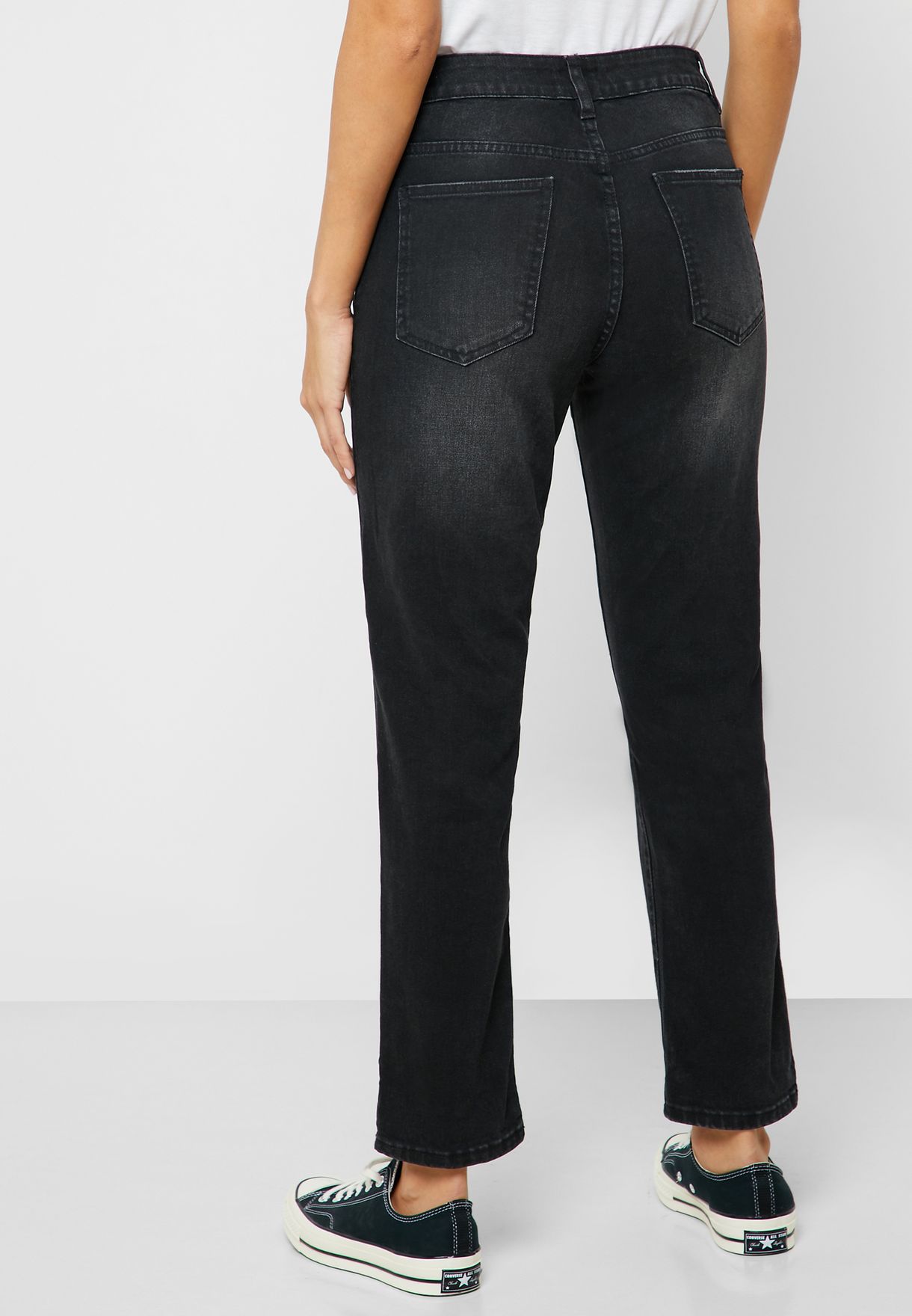 Knee Ripped Straight Jeans