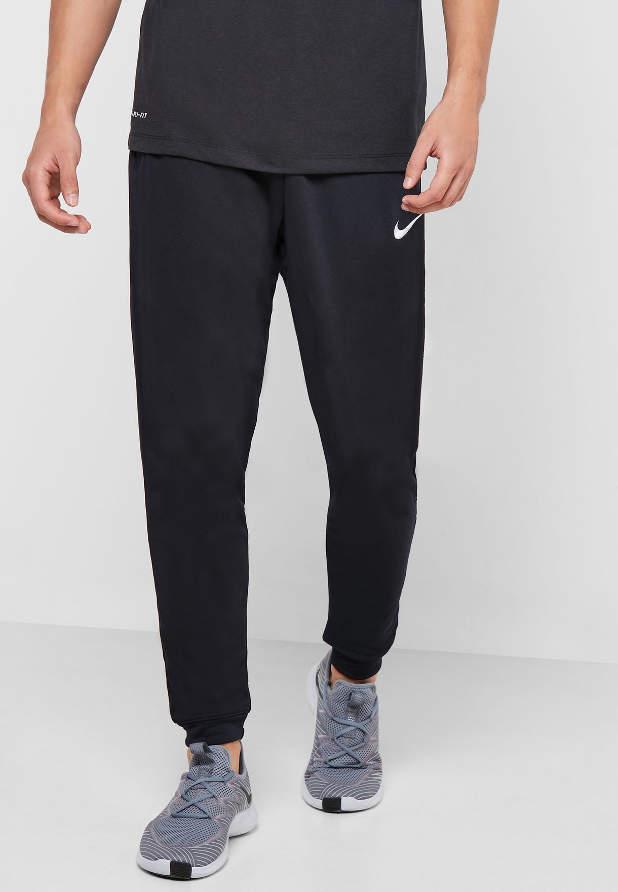 Buy Nike black Dri-FIT Taper Fleece Sweatpants for Men in MENA, Worldwide |  BV2775-010