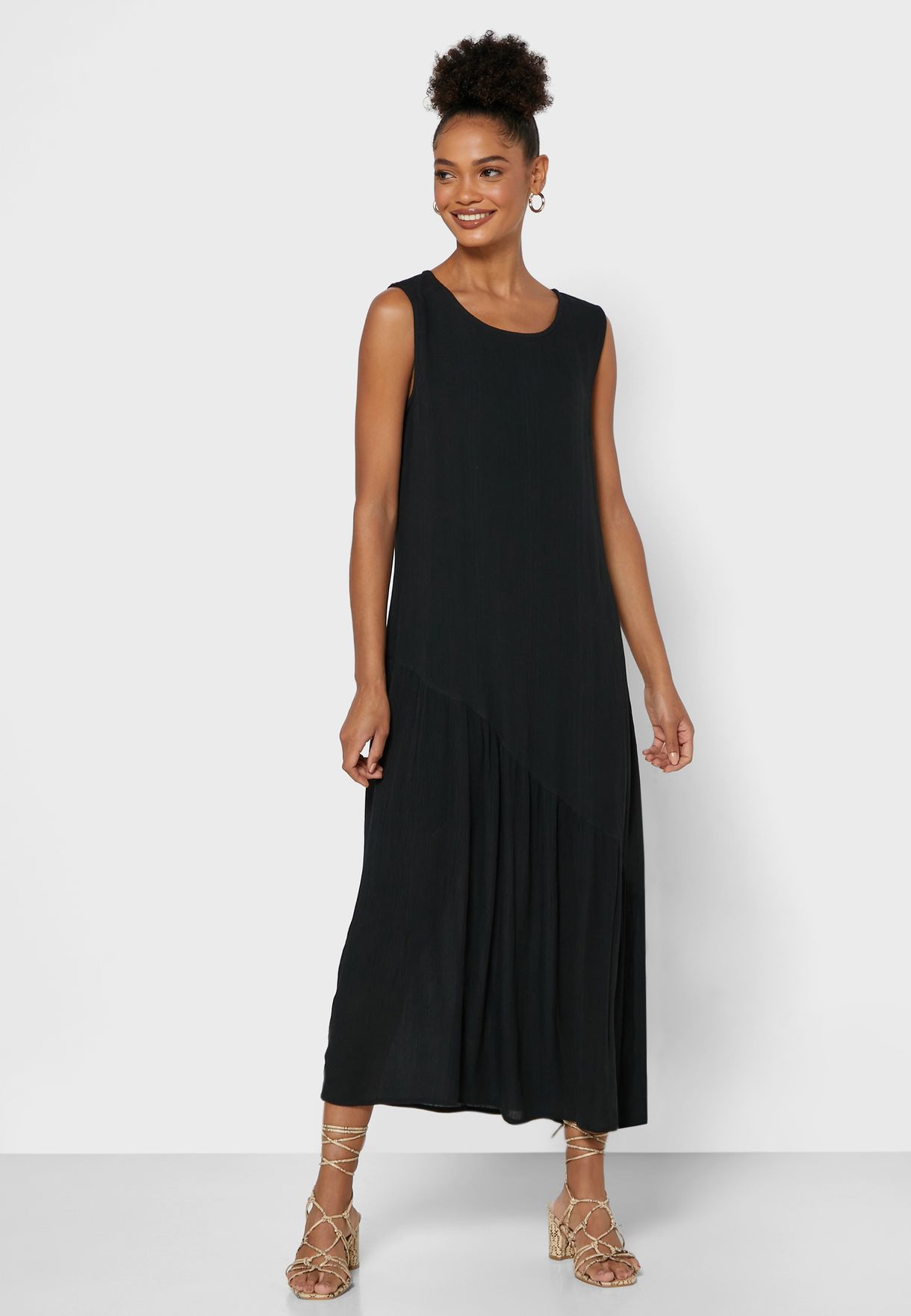 maxi dress with ruffle hem