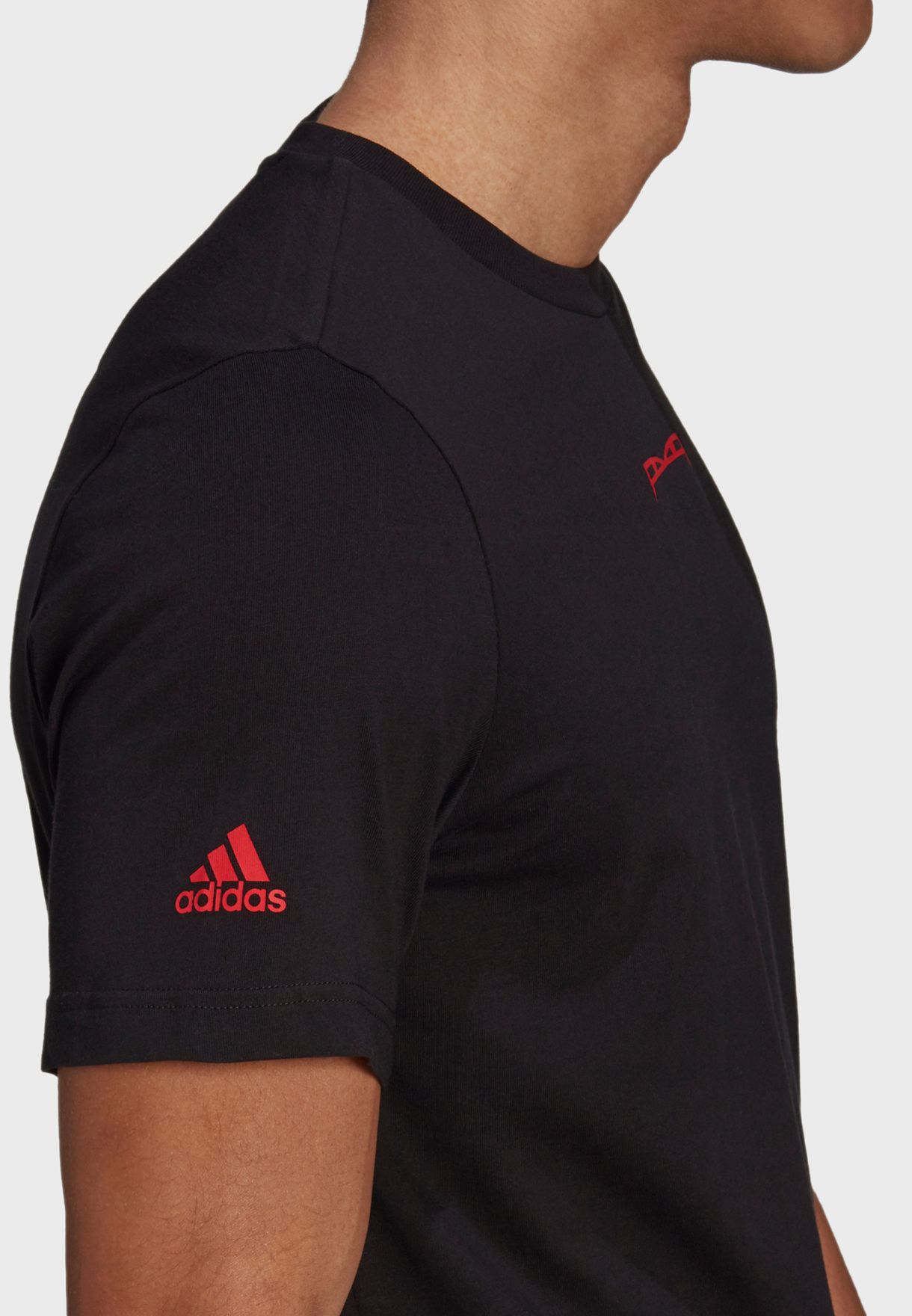 Buy adidas black Predator T-Shirt for Kids in Manama, Riffa