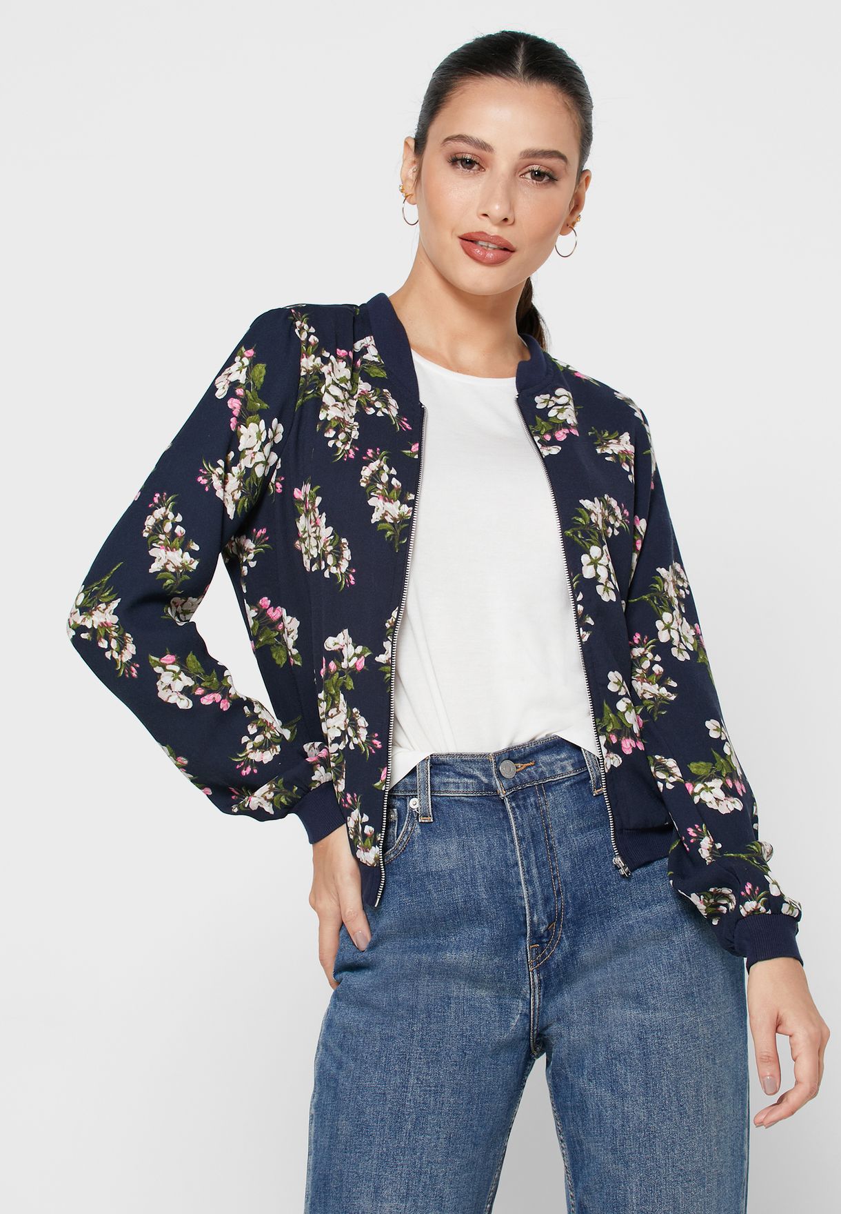 pige maling sælger Buy Vero Moda prints Bomber Jacket for Women in MENA, Worldwide