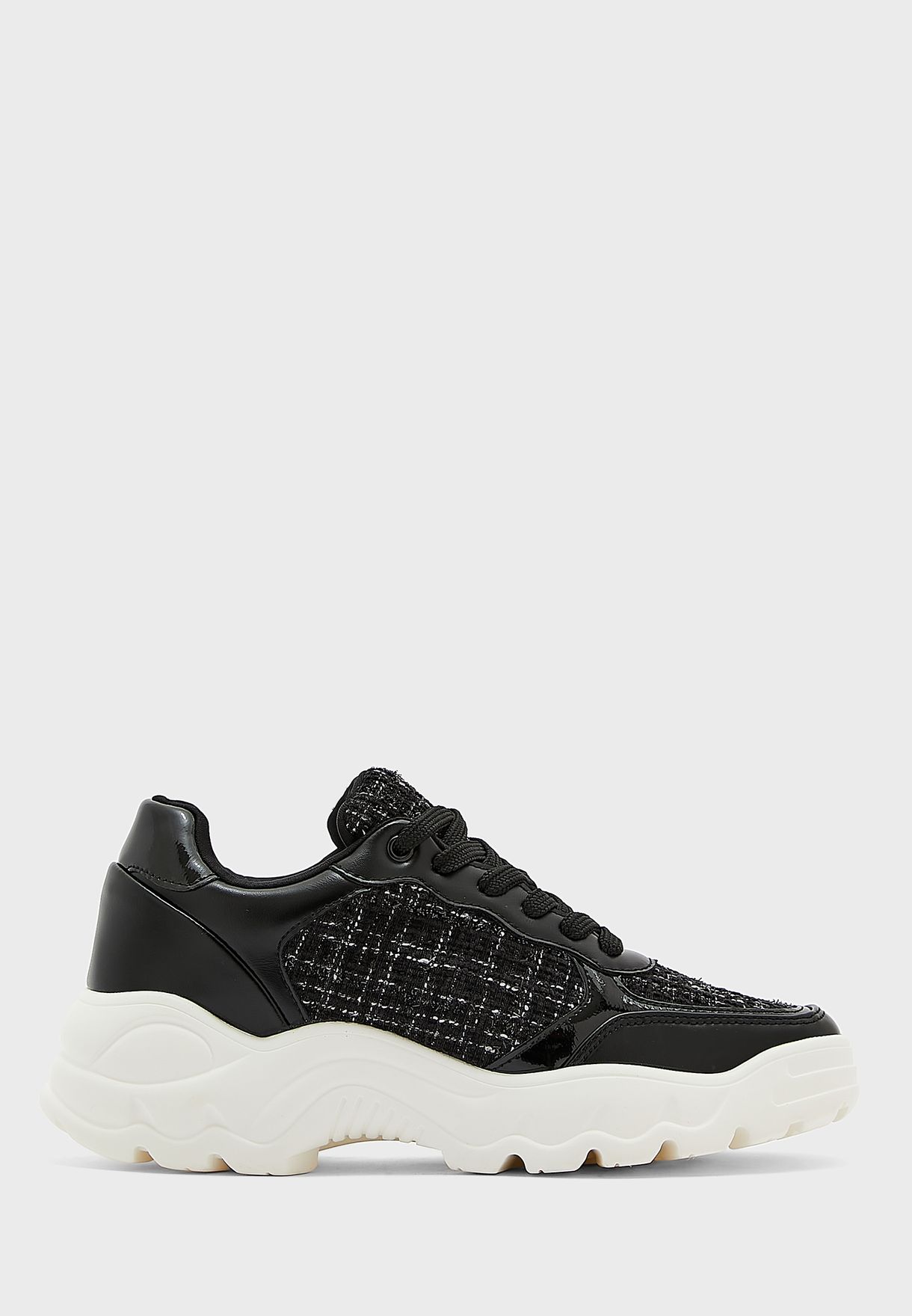 Boucle Style Sneaker