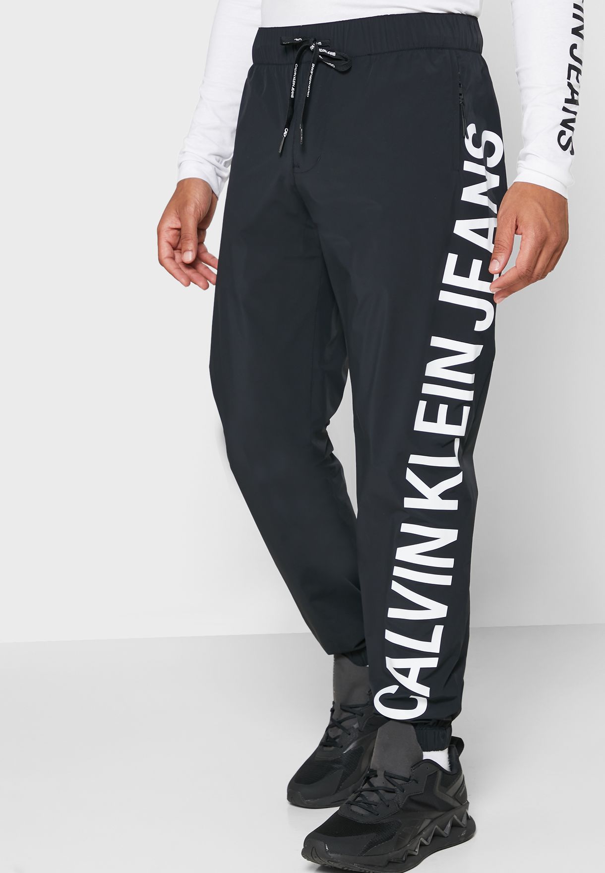 Buy Calvin Klein Jeans black Drawstring Sweatpants for Men in MENA,  Worldwide