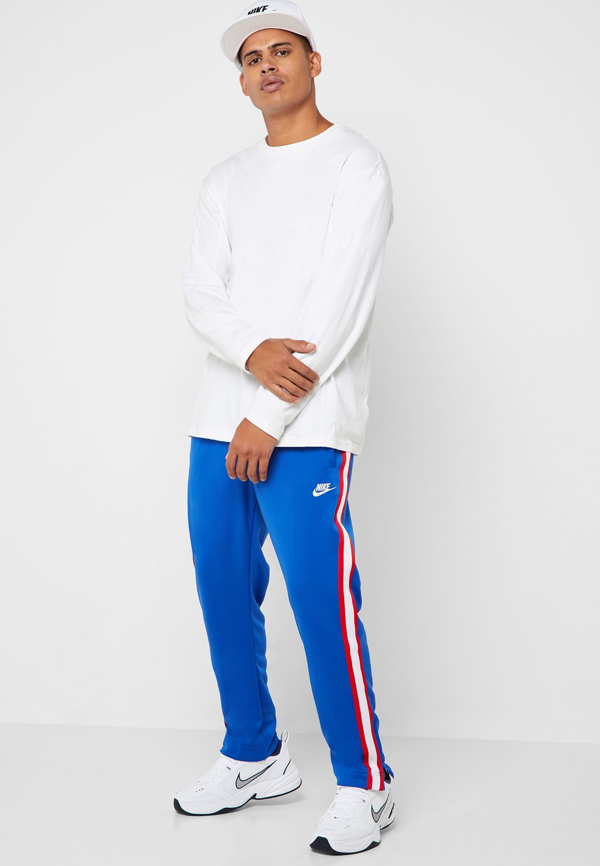 Buy Nike blue NSW Tribute Sweatpants for Men in MENA, Worldwide | AR2246-480