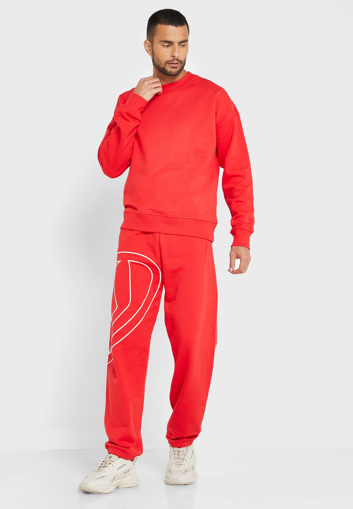 Essential Sweatshirt