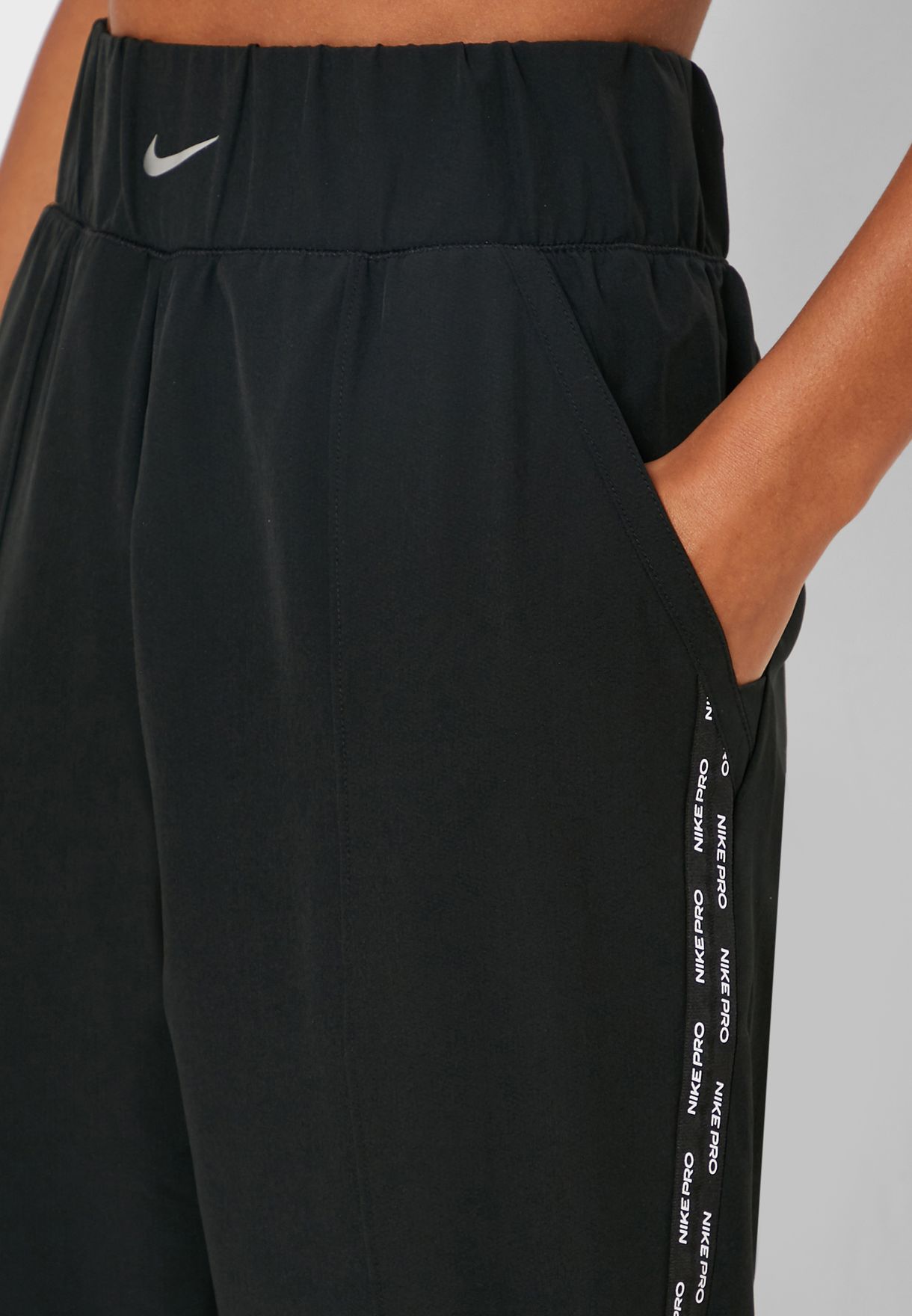Buy Nike black Pro Sweatpants for Women in MENA, Worldwide