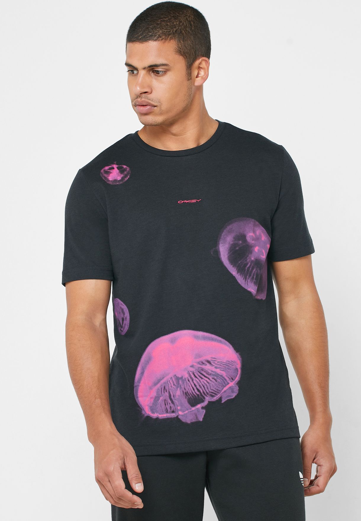 Buy Oakley black Jelly Fish Print T-Shirt for Men in MENA, Worldwide