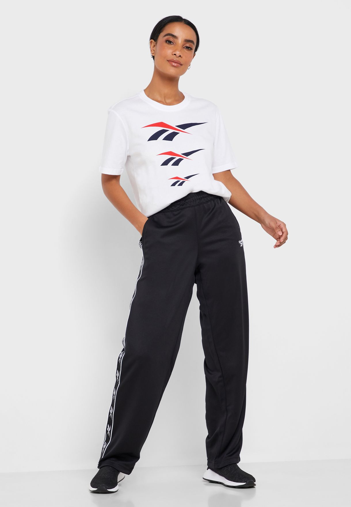 Buy Reebok white Classics Regular T-Shirt for Women in MENA, Worldwide