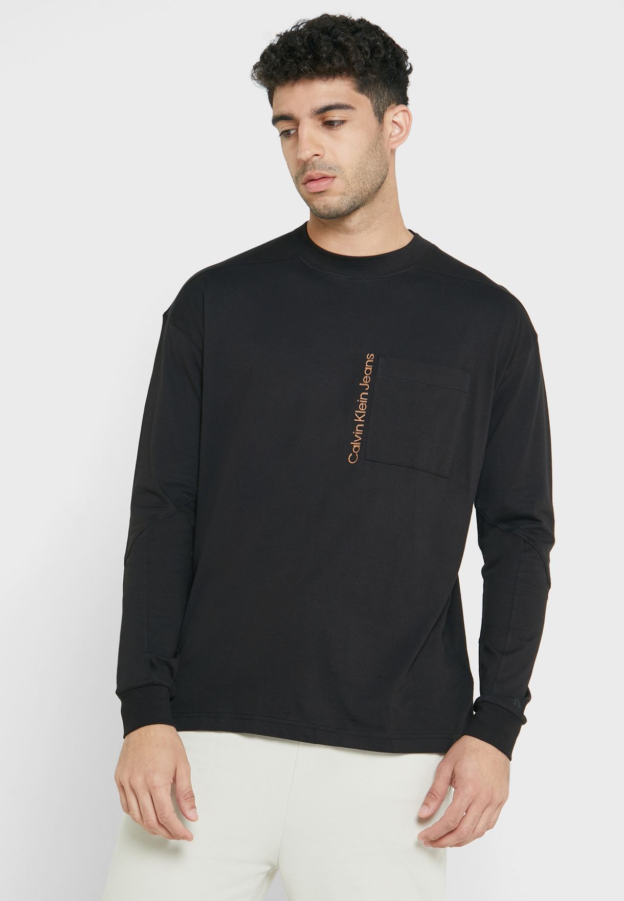 Buy Calvin Klein black Essential String T-Shirt for Men in MENA, Worldwide