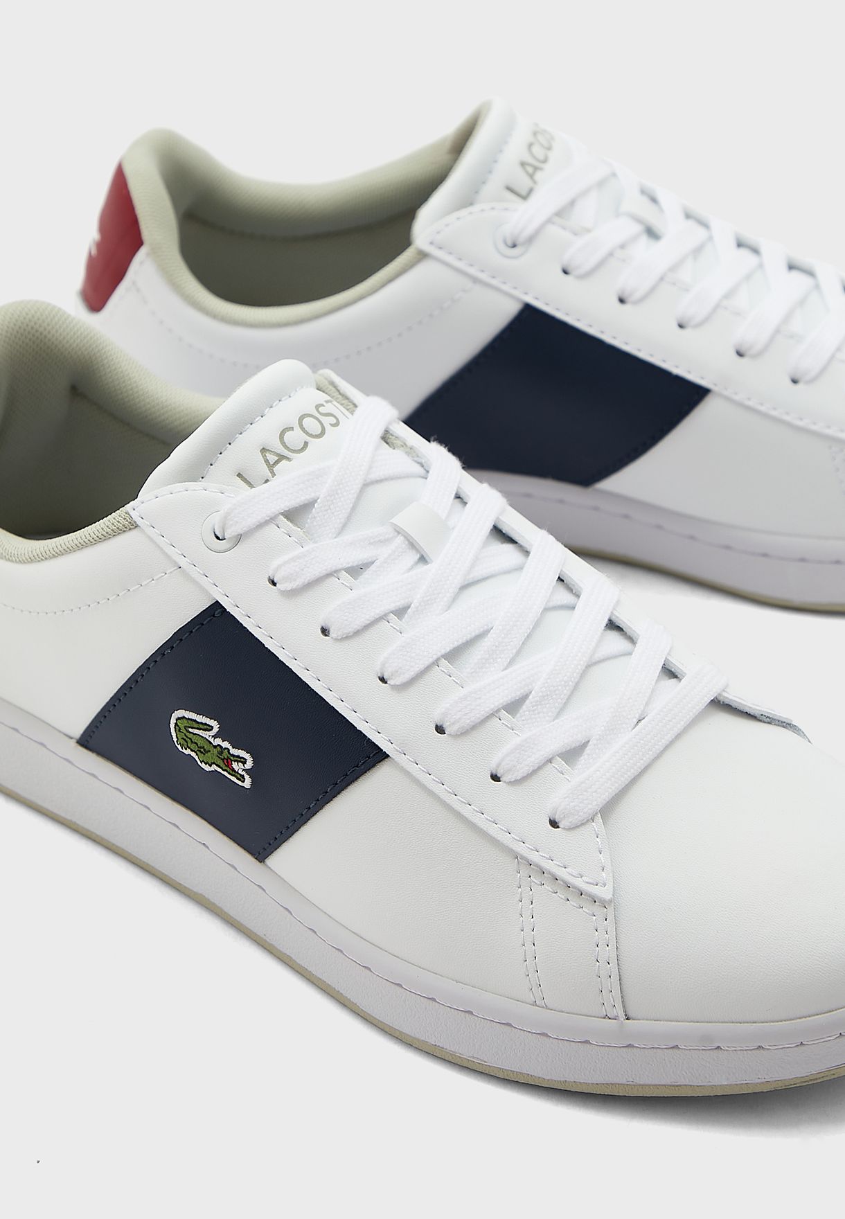 Carnaby Low Top Sneakers